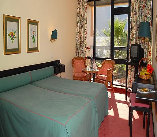 Hotel Estalagem Do Mar 3*